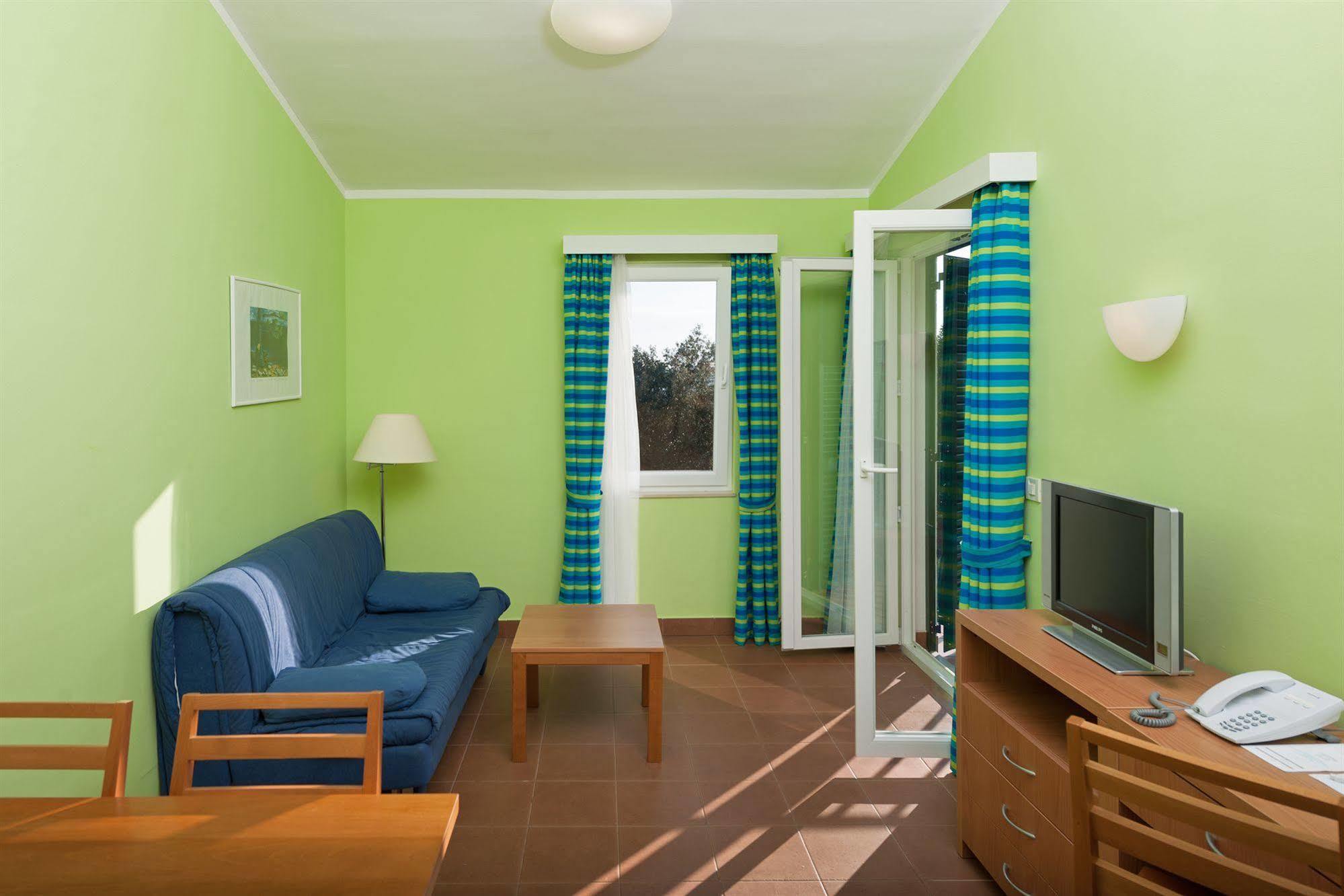 Maistra Select Koversada Naturist Apartments เวอร์ซาร์ ภายนอก รูปภาพ